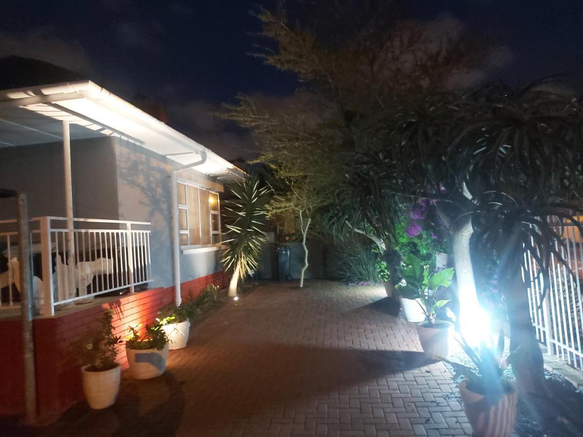 Izuba Lodge Кейптаун Екстериор снимка